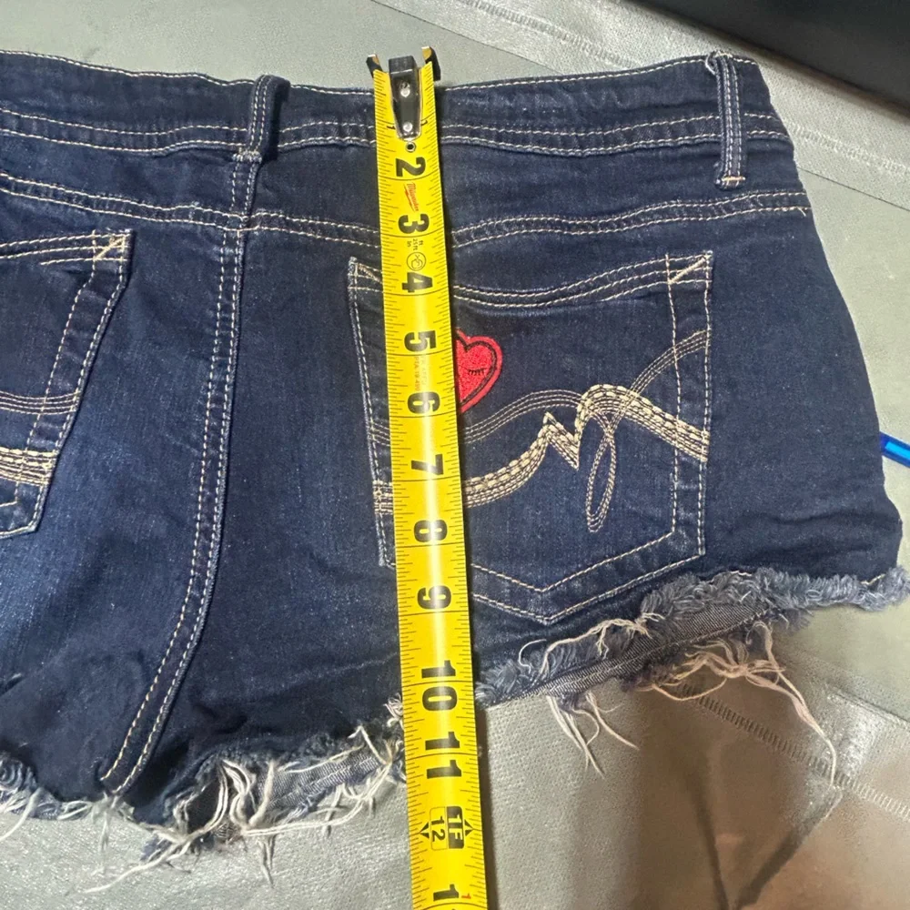 Hot Kiss Denim Embroidered Patch Denim Cutoff Shorts SZ 11 Y2K Festival Boho